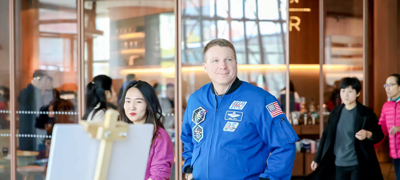 大悦城宇航馆(图2)